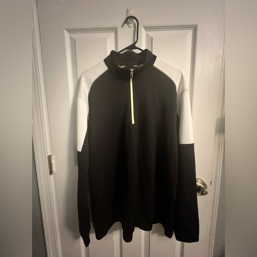 Men’s zip up golf thermal large black and white